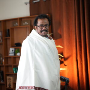 অরিজিনাল উলের শাল - সাদা কালার